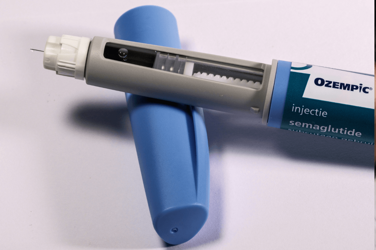 Ist Ozempic sicher? Symbolbild: Spritze. Englisch: Is Ozempic safe? Symbolic picture: syringe.