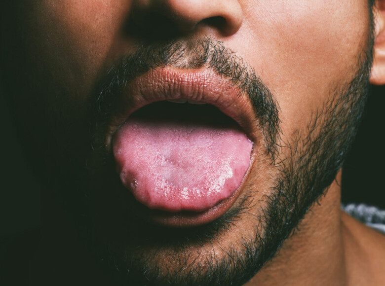 Sloppy Blowjob Symbolbild: Männerzunge Englisch: Sloppy blowjob symbol image: male tongue